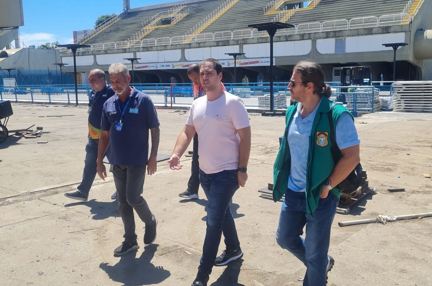 Deputado Jorge Felippe Neto faz vistoria surpresa no Sambódromo e encontra diversas irregularidades