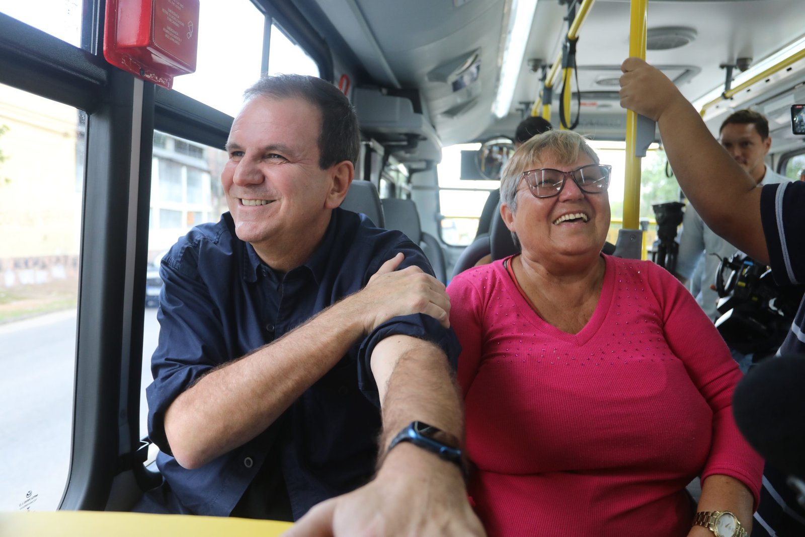 Renovação do BRT: novos ônibus chegam à Avenida Cesário de Melo, no Corredor Transoeste