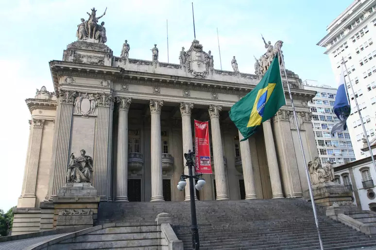 A Escola do Legislativo da Alerj promoverá palestra gratuita, nesta segunda-feira, sobre ‘Oratória Política’ com o professor Telson Pires