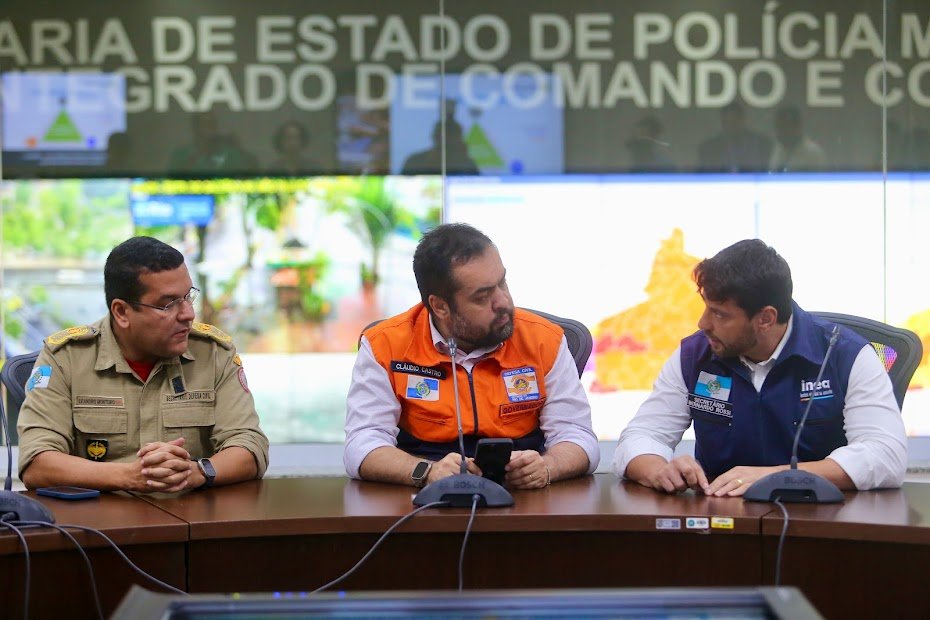 Com volume de chuvas acima da média, Cláudio Castro viaja para Petrópolis para acompanhar ações do Estado 